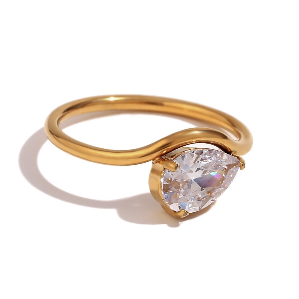 Geometric Plain Band Ring With Zirconia Wave Design - Image 6