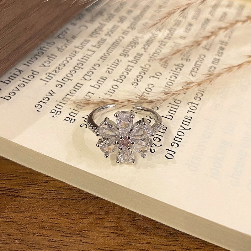 Minimalist Row Flower Series Open Ring, Sweet Fashion Floral High-end Temperament Finger Ring For Women - Image 4