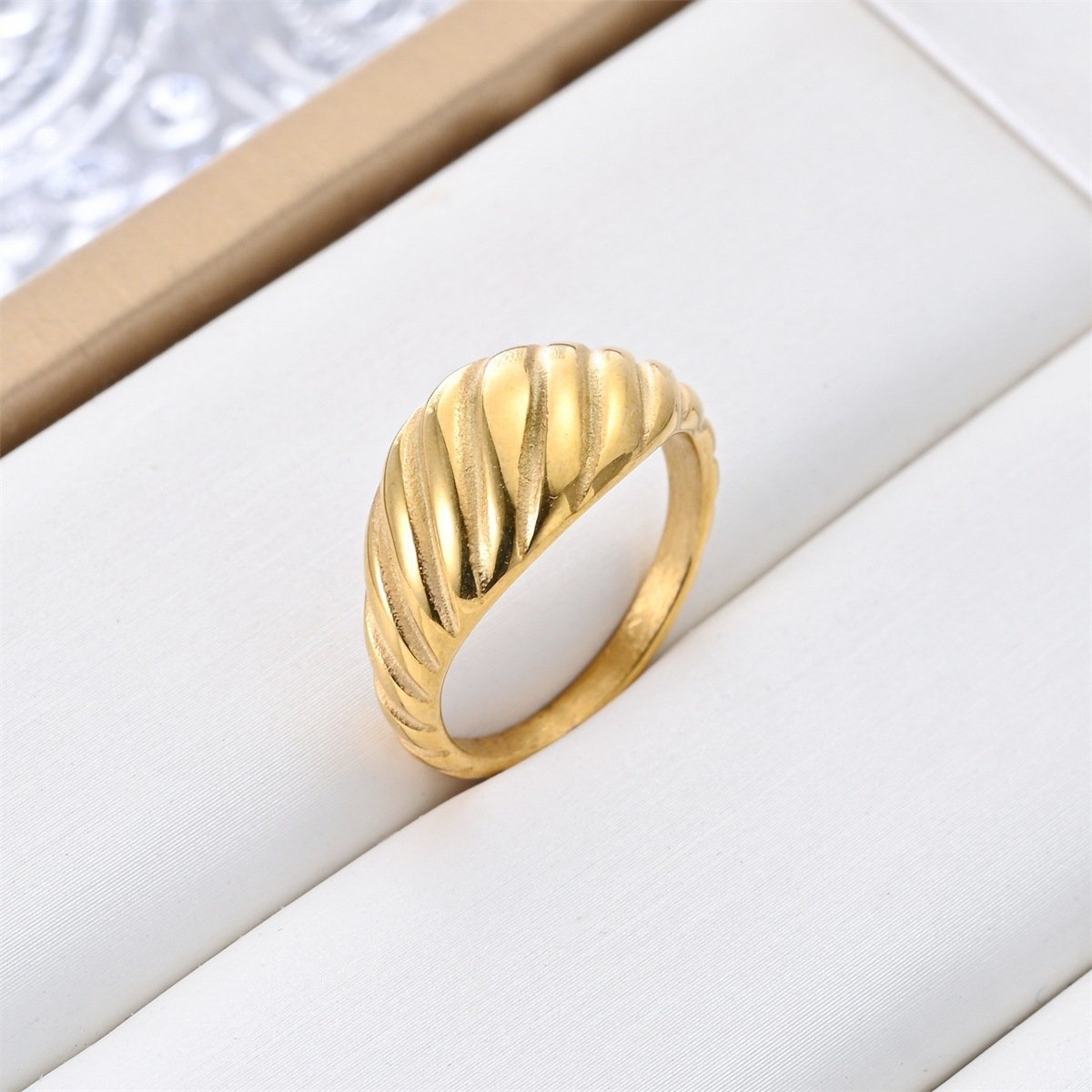 Popular Design Retro Style Fashionable Titanium Steel Ring For Women - Image 2