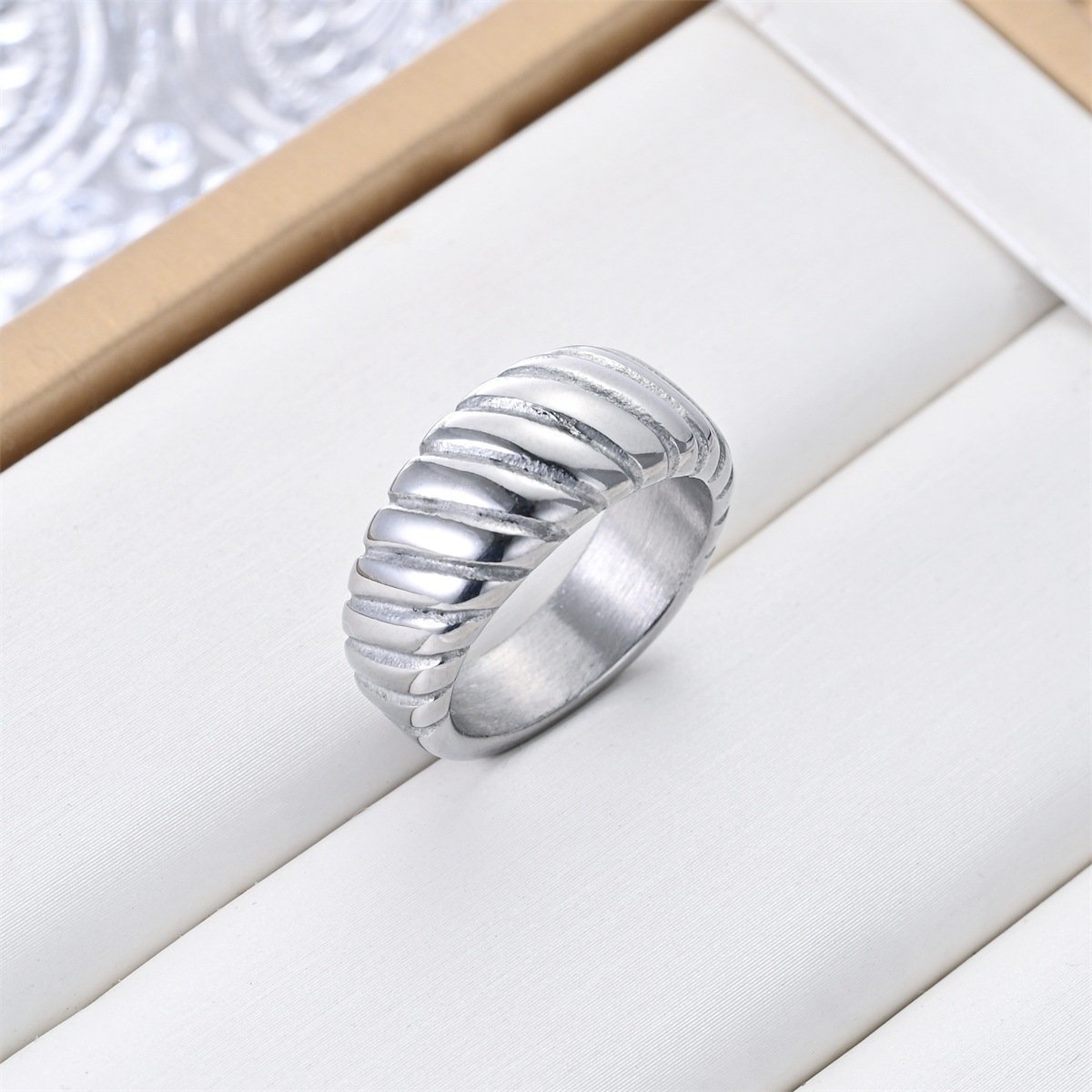 Popular Design Retro Style Fashionable Titanium Steel Ring For Women - Image 5
