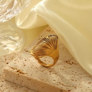 Cross-border Influencer Hollow Maple Leaf Ring